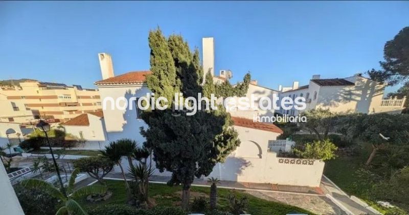 Foto 645fdee0-dccb-44cd-87a4-326e28b36e64. Casa amb piscina a Playa del Rincón Rincón de la Victoria
