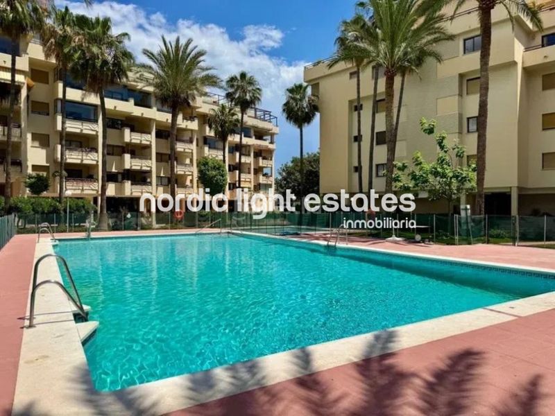 Foto 041820eb-635b-4964-bec5-265ab3ea1027. Pis amb aparcament piscina a La Carihuela - Los Nidos Torremolinos