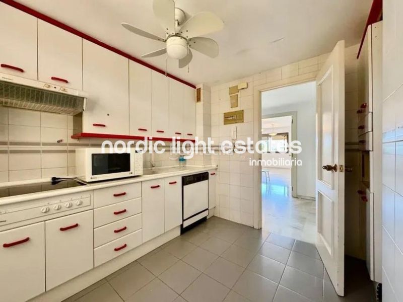 Foto 2a84c126-40b4-4984-b22e-a41d13de3a72. Pis amb aparcament piscina a La Carihuela - Los Nidos Torremolinos