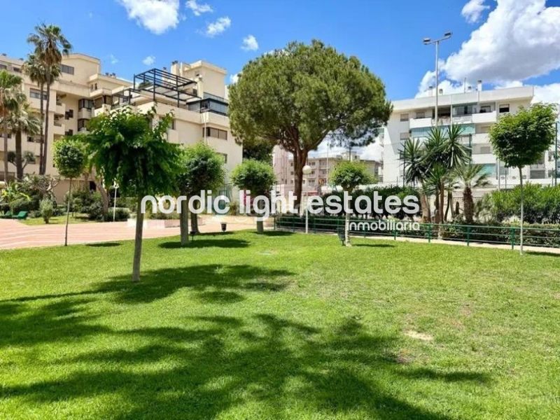 Foto 9d332980-3412-4add-bb3a-1eb409fd0314. Pis amb aparcament piscina a La Carihuela - Los Nidos Torremolinos