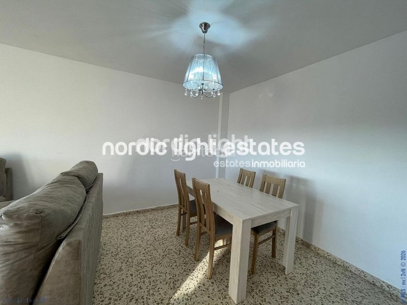 Foto 59b8cbbb-56fc-4f0e-b43a-f84c5b585b9a. Pis amb piscina a Poniente-Faro Torre del Mar