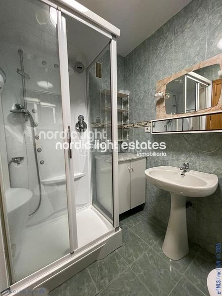 Foto f0eed0ee-f9f1-4e28-a2de-d614dda4dcee. Pis amb piscina a Poniente-Faro Torre del Mar