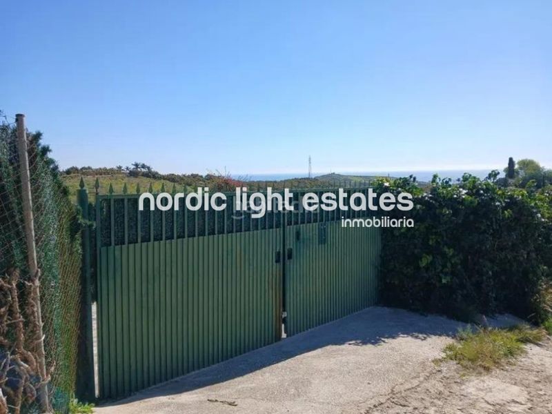 Foto 2c8cb918-2928-415b-b685-7b4981ee032d. Casa amb aparcament piscina a Almayate Bajo