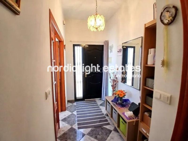 Foto 3c7c832f-e4d9-437b-b6bf-f160de6ed00d. Casa amb aparcament piscina a Almayate Bajo