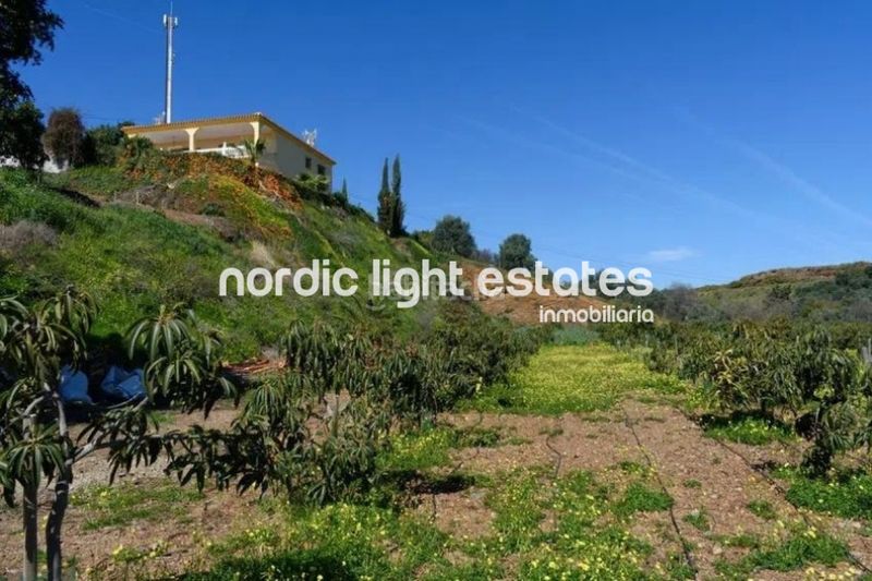 Foto 54f965ab-4615-4987-9cff-371f87b2df0b. Casa amb aparcament piscina a Almayate Bajo