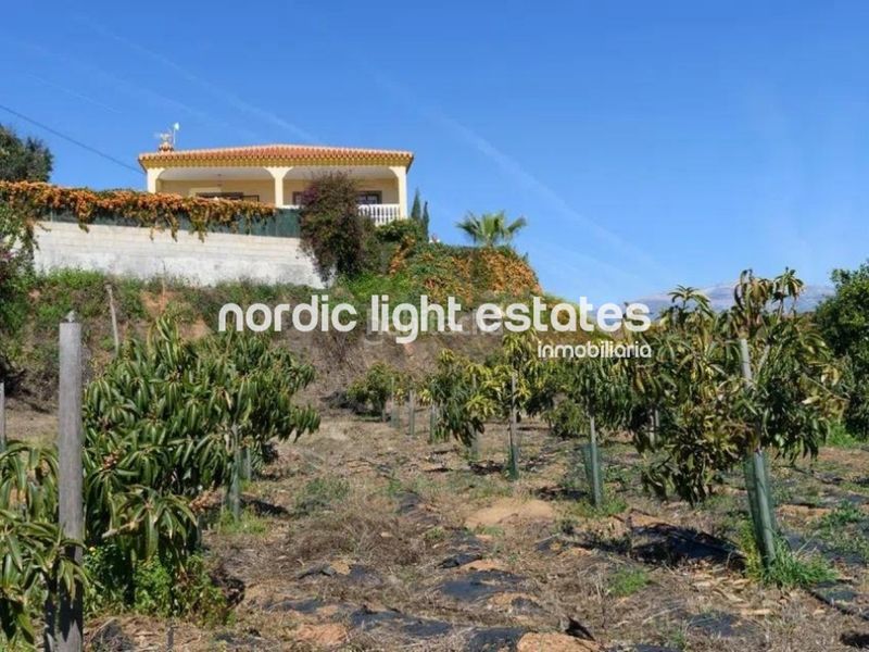 Foto daefe0dc-75ae-4f85-9cde-3bc3949a1de1. Casa amb aparcament piscina a Almayate Bajo