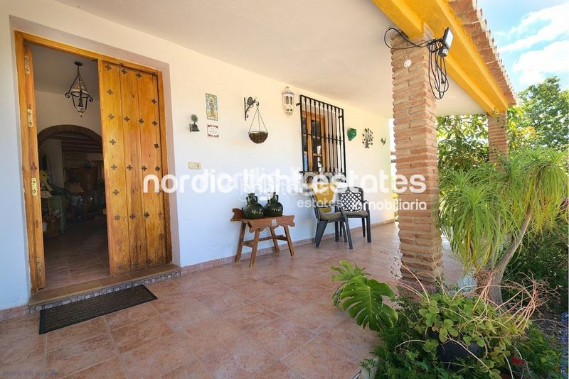 Foto 8383145a-9a53-4ef9-80cd-d8d5b6d2f920. Casa amb aparcament piscina a Periana