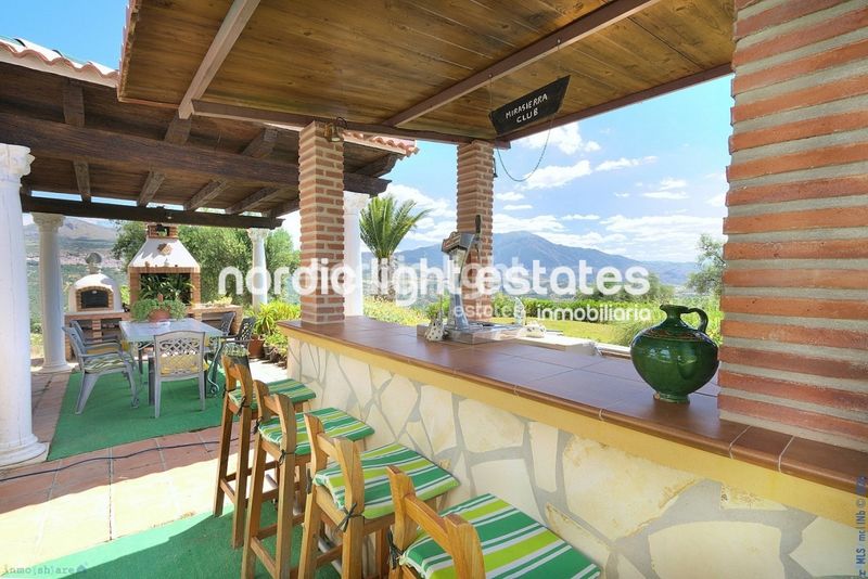 Foto c9dbee18-f31b-4c9b-b443-4d16b5fd0dd4. Casa amb aparcament piscina a Periana