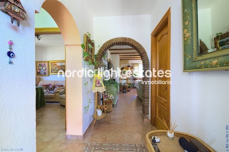 Foto e352cb34-cd0f-4747-b053-797ad434a30c. Casa amb aparcament piscina a Periana