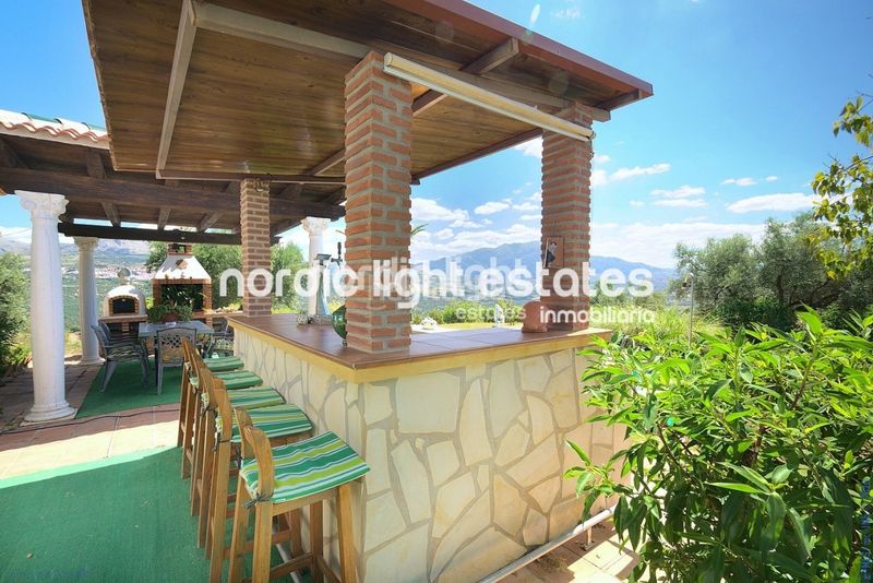 Foto e83b6a9e-6b84-4b0a-9214-4ebd4e748711. Casa amb aparcament piscina a Periana
