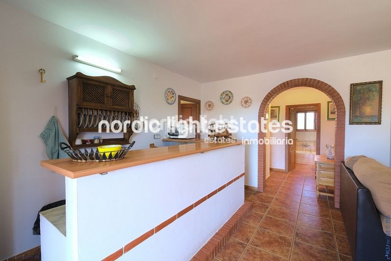 Foto ddd813e9-3a16-421e-b65d-700d7922fc84. Maison avec piscine dans Comares