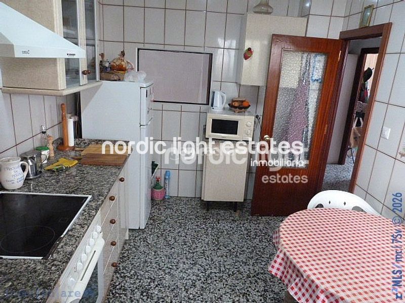 Foto 67a53991-44de-4bac-8aff-8a1ab70f5676. Casa amb aparcament a Algarrobo pueblo Algarrobo