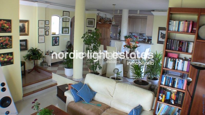 Foto f1ba2b49-68b9-4f2e-80ac-2eaad8320983. Haus mit pool in Torrox park Torrox