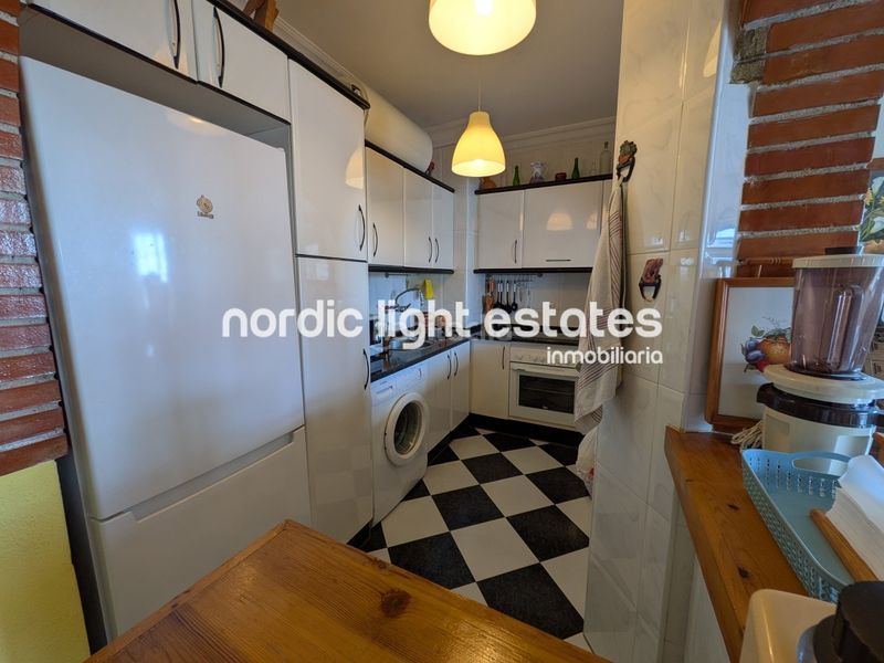 Foto bf0cf875-58d3-4571-ad0f-e880607bb3e7. Pis amb piscina a Chaparil - Torrecilla - Punta Lara Nerja