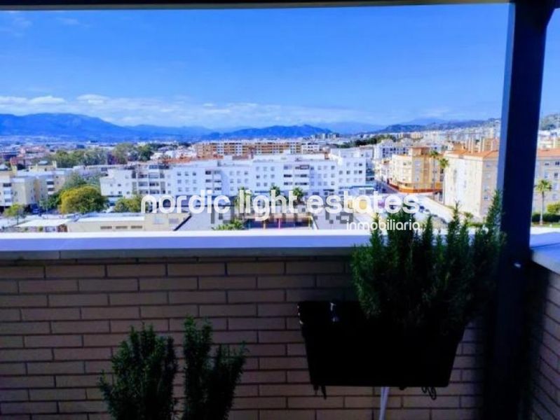 Foto cea74bee-29d8-4fae-8938-3d376e978f8c. Flat with parking in Teatinos Málaga