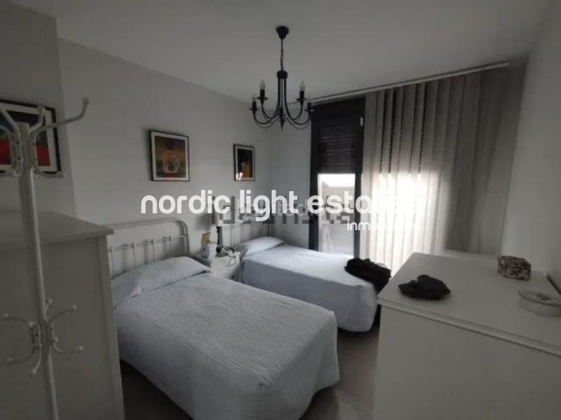 Foto 4aa25ae3-ac14-48bc-a394-67dbe6bf3af4. Piso en Teatinos Málaga