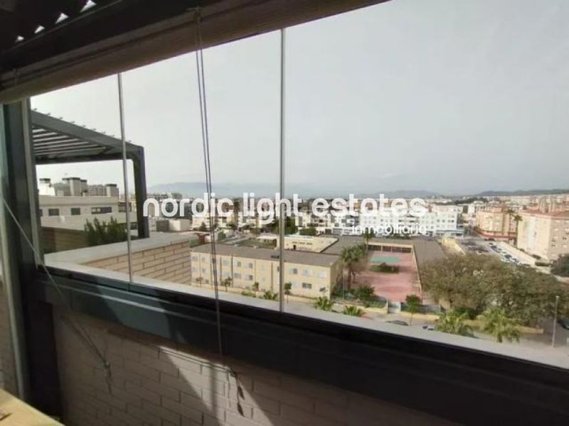 Foto 84a36ee5-438e-415f-8a15-41a94803c1e4. Piso en Teatinos Málaga