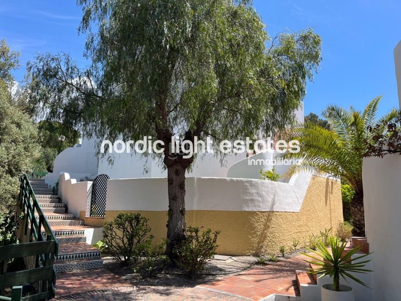 Foto 8c00700c-b267-4205-bd2f-4159a2ba52d5. Casa amb piscina a nueva Nerja Nerja