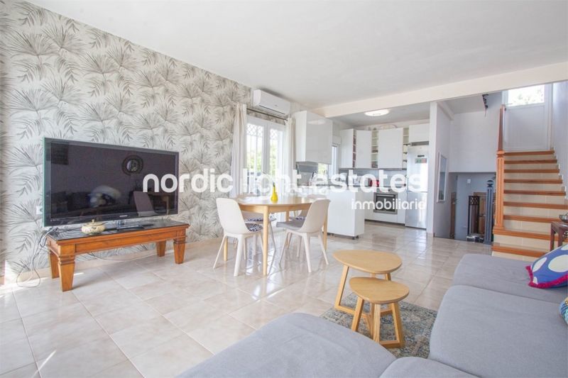 Foto c1ea27b8-afb7-480b-b87f-b4b2e78cb7ae. Casa amb piscina a nueva Nerja Nerja