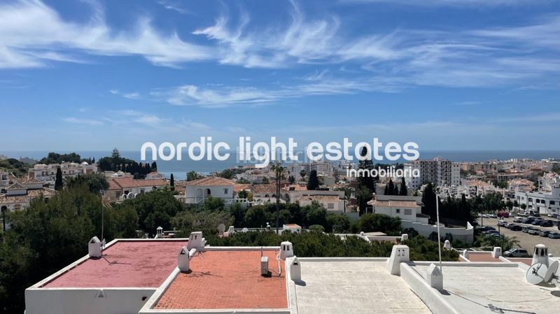 Foto e732b0f4-23c5-4b3d-86d9-1065d4f10064. Casa amb piscina a nueva Nerja Nerja