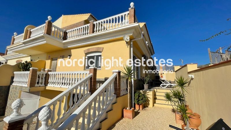 Foto f1741852-7695-4d94-8f41-af850c773279. Casa en Urbanización Santa Rosa Torrox