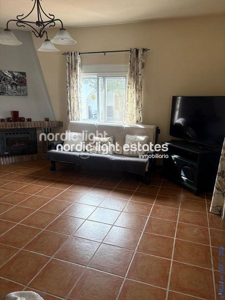 Foto de10ab2e-51db-43e8-8020-ff15ee398f29. Casa con piscina in Comares