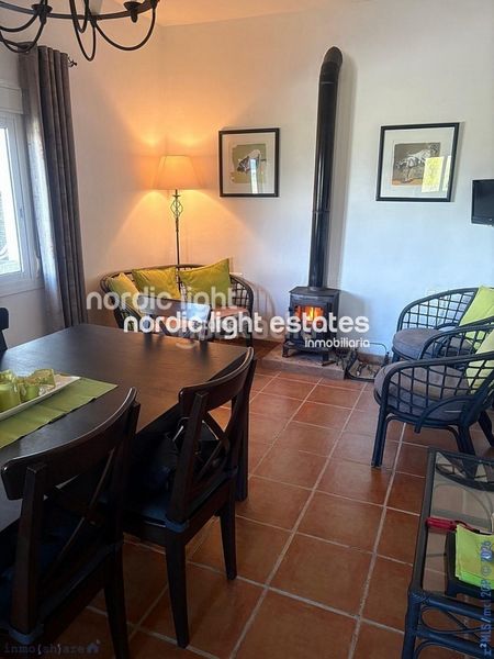 Foto efddc778-3deb-4515-8d60-b5a37c2780ae. Casa con piscina in Comares