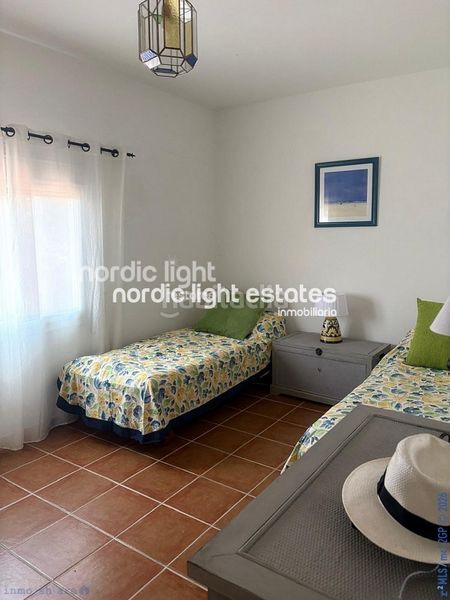 Foto f8df3c81-9b22-4317-b9da-3005537e5208. Maison avec piscine dans Comares