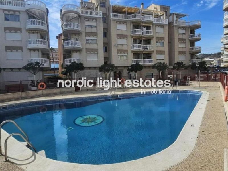 Foto 370646ae-cf0b-45de-9df4-9c29bb1995c3. Piso en Almuñecar centro Almuñécar