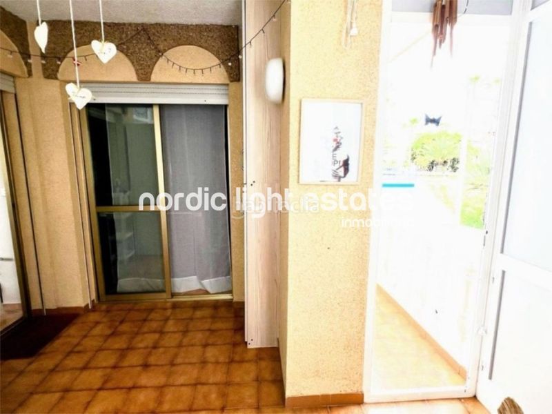 Foto fcb97c8d-3643-4fb4-a58f-daf86d04be78. Piso en Almuñecar centro Almuñécar