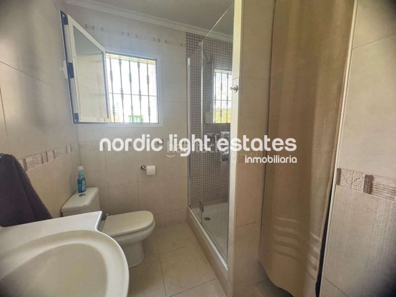Foto d2b90043-4257-4a08-8ca7-5a86dff0ca24. Piso en Lagos
