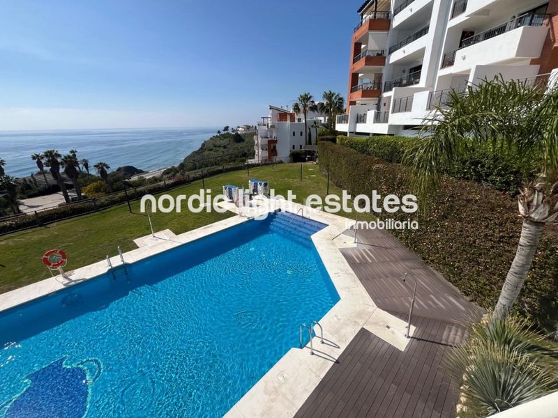 Foto 78b0f948-959f-480d-9597-705d92f30471. Piso en El Peñoncillo Torrox