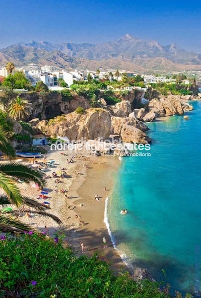 Foto 0871b4d3-4446-410d-b3b8-9d8227fabf8c. Casa en Avda Pescia - Ctra de Frigiliana Nerja