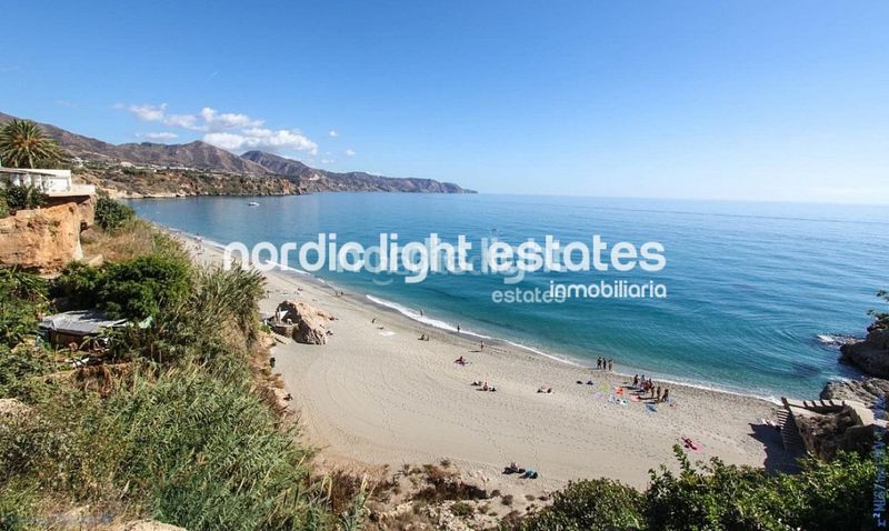 Foto ea2314f9-5ce3-4313-813f-2a4ae1a586b7. Casa en Avda Pescia - Ctra de Frigiliana Nerja