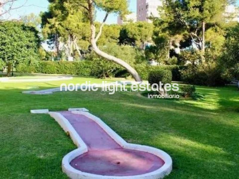 Foto b86994f5-fcda-431d-890d-c8a0b77d8c14. Pis amb aparcament piscina a Playamar - Benyamina Torremolinos