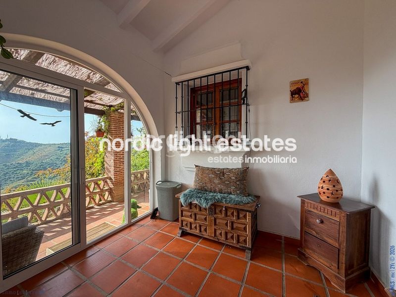 Foto 5c67be14-406b-4bac-be35-c8b892771118. Casa en Torrox pueblo Torrox