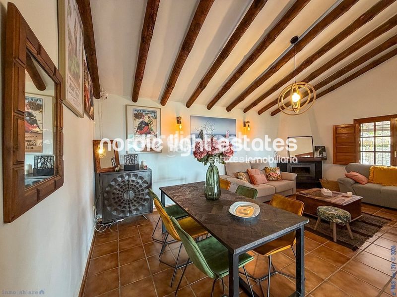 Foto 907be563-ed67-44bf-a9c3-2619f7cd80c4. Casa en Torrox pueblo Torrox