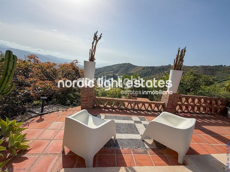 Foto d0103b0a-7353-46f7-8cb5-47fd981b696e. Casa en Torrox pueblo Torrox