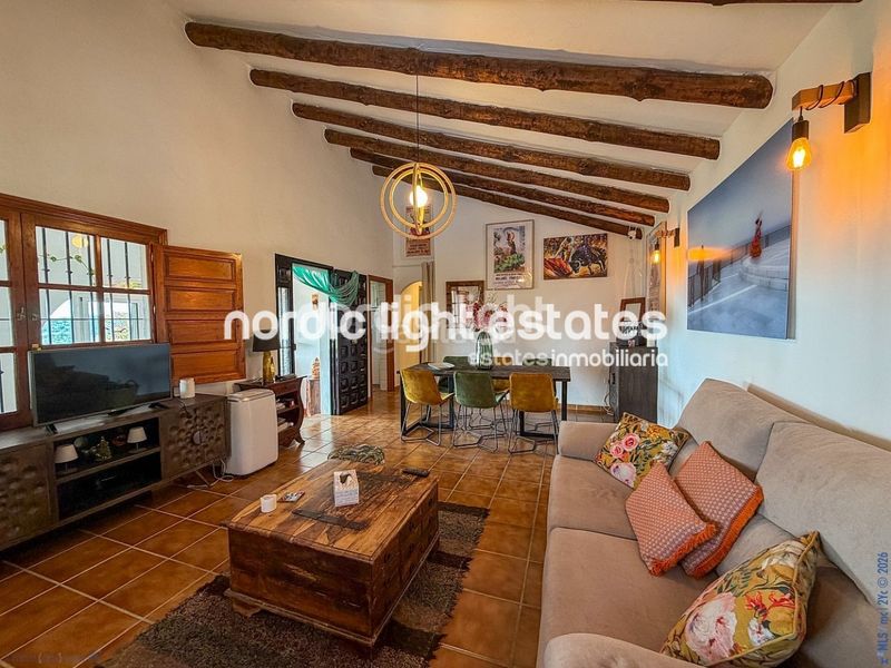Foto d95318ca-3f8c-42e4-9e0a-419db6a42c6a. Casa en Torrox pueblo Torrox