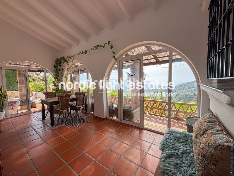 Foto ee72350e-d5ae-4a3b-8ee0-4dd3466ec120. Casa en Torrox pueblo Torrox