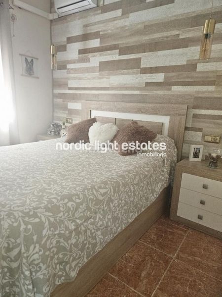 Foto 7d5b7f21-4d6d-44e0-8c76-cadfdb40d921. Piso en Girón - Las Delicias Málaga