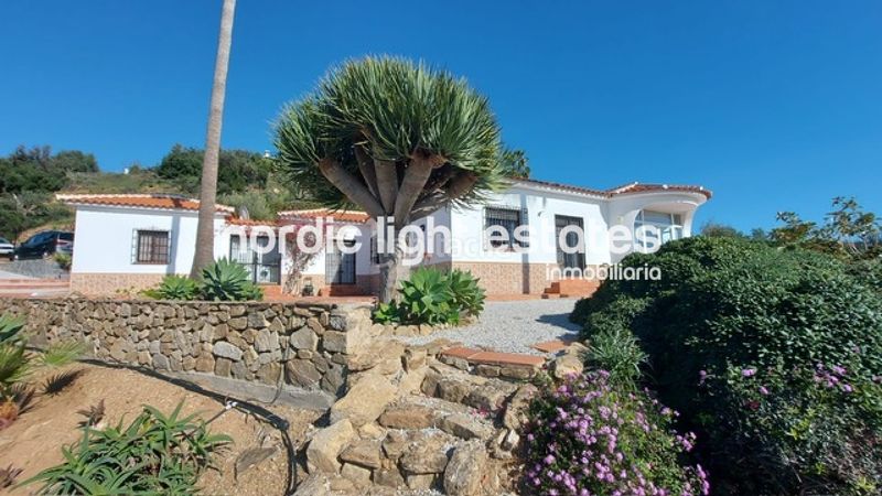 Foto 6f8203cb-bb5b-40f8-ba49-5a425f083547. Maison avec piscine dans Torrox pueblo Torrox