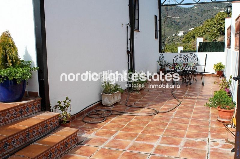 Foto a37995bf-f280-4ef1-a8b1-2e5e7591d5a6. Casa en Torrox pueblo Torrox