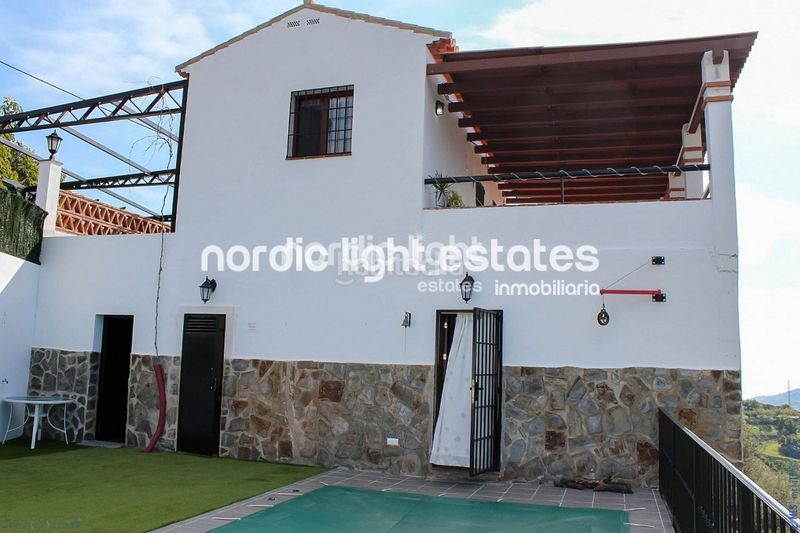 Foto c688b347-4e0c-4a9d-81d5-da0267bf1111. Casa en Torrox pueblo Torrox