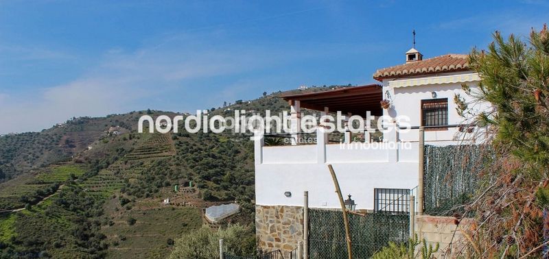 Foto d35fc7f9-ca27-471a-989c-1f345ac8074d. Casa en Torrox pueblo Torrox
