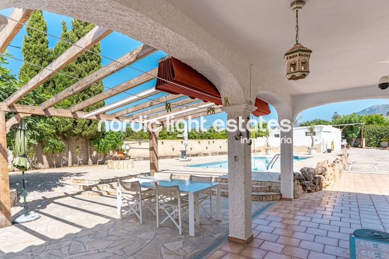 Foto c38194a7-ed9f-4683-a293-11a270509e30. Casa amb aparcament piscina a Avda Pescia - Ctra de Frigiliana Nerja