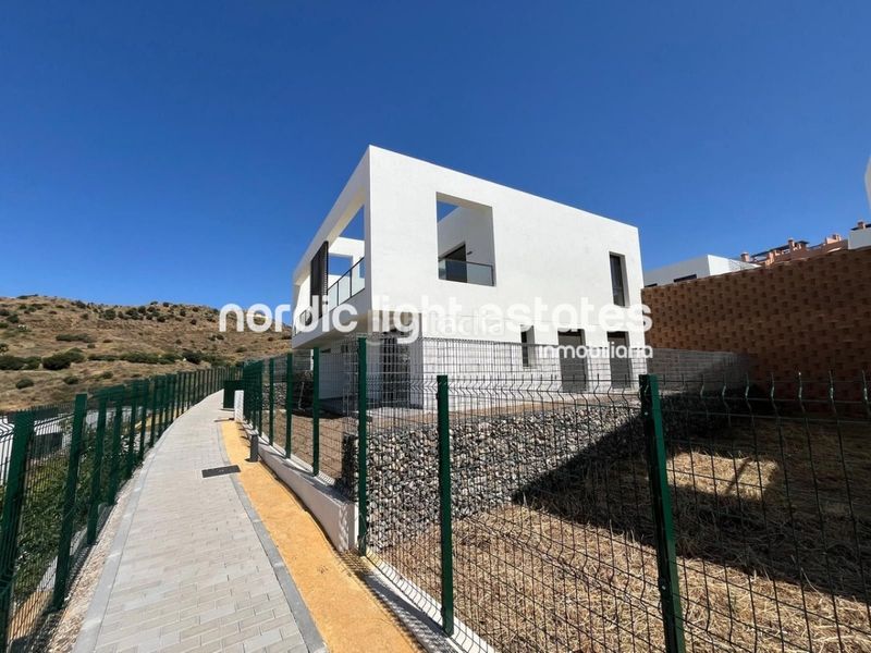 Foto 7eebe7d6-7541-40f2-9d0f-1a271886b16a. Casa amb piscina a Riviera del Sol Mijas