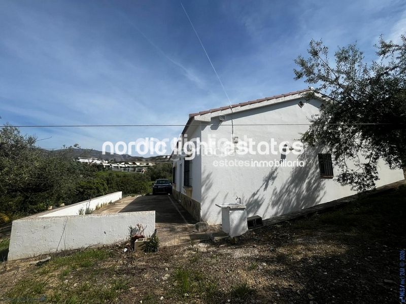 Foto 7b65d3ea-8c01-4714-8d61-a7c0e5c8a215. Casa amb aparcament a Canillas de Aceituno