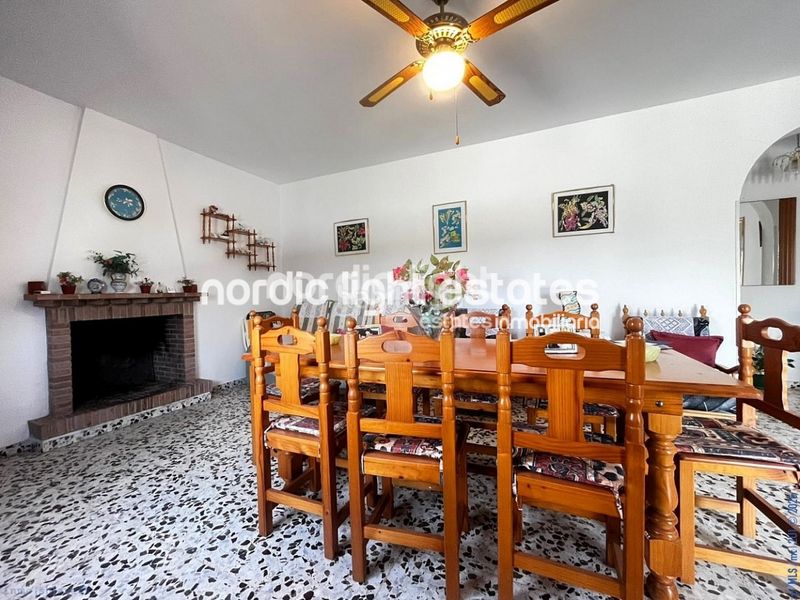 Foto b9b72ed5-9a27-4584-83ff-049dee8cb66c. Casa amb aparcament a Canillas de Aceituno
