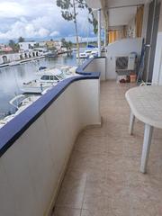 Apartament a Santa Margarida. Piso con amarre y vista al canal